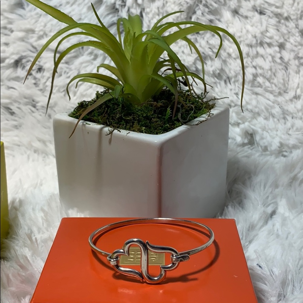 James Avery bracelet heart to heart bangle hook - Picture 3 of 7